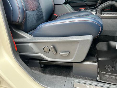 Used 2025 Ford Bronco Raptor AWD/4WD image 23