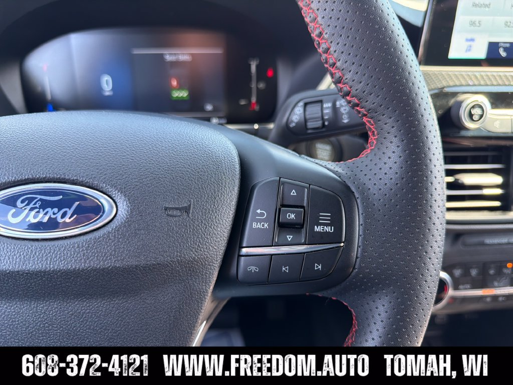 Used 2025 Ford Escape ST-Line Select AWD/4WD image 15