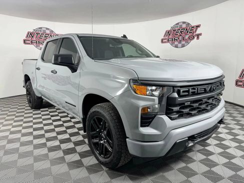 Used 2024 Chevrolet Silverado 1500 Custom w/ LPO, Dark Essentials Package image 9