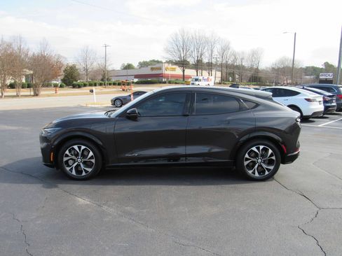 Used 2022 Ford Mustang Mach-E Premium image 9