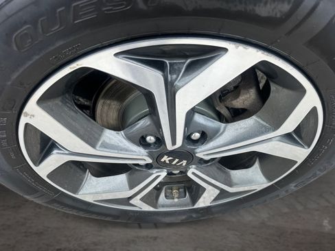 Used 2020 Kia Forte LXS FWD image 19
