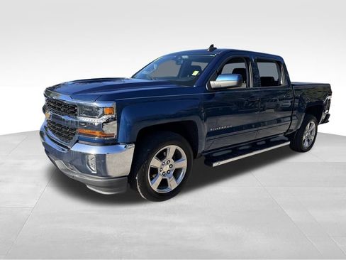 Used 2018 Chevrolet Silverado 1500 LT w/ All Star Edition image 3