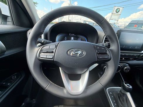 Used 2023 Hyundai Venue SEL w/ Cargo Package FWD image 23