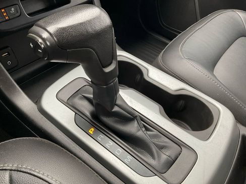 Used 2015 Chevrolet Colorado LT w/ Luxury Package image 29