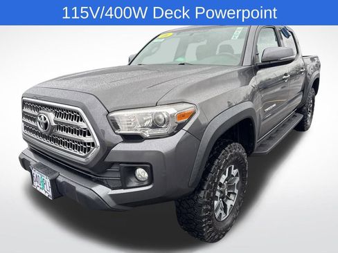 Used 2016 Toyota Tacoma TRD Off-Road w/ Towing Package image 3