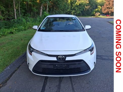 Used 2023 Toyota Corolla LE w/ Carpet Mat Package (TMS) FWD image 3