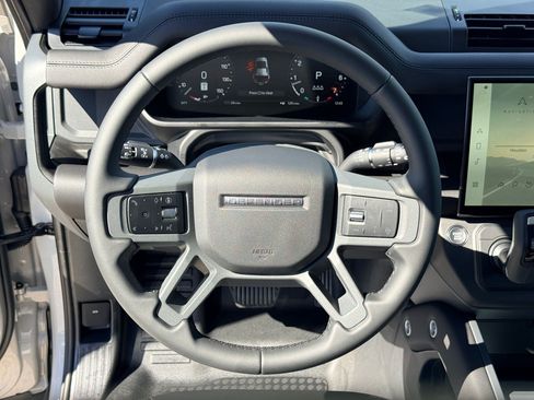 Used 2026 Land Rover Defender 110 S AWD/4WD image 15