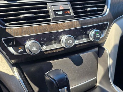 Used 2018 Honda Accord EX-L image 24