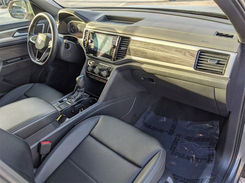 Certified 2023 Volkswagen Atlas Cross Sport SE image 15