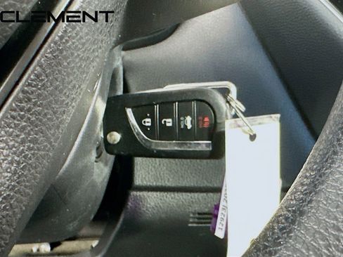 Used 2023 Toyota Corolla LE image 22