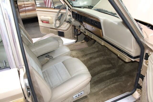 Used 1989 Jeep Grand Wagoneer AWD/4WD image 8