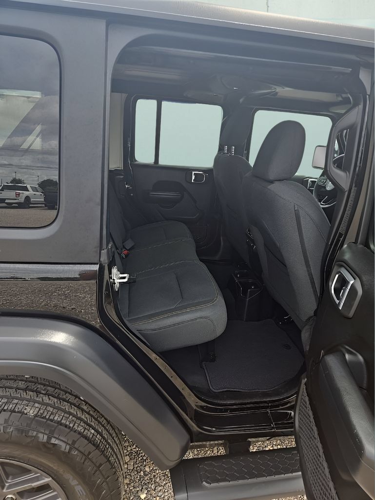 Used 2024 Jeep Wrangler Unlimited Sport AWD/4WD image 21