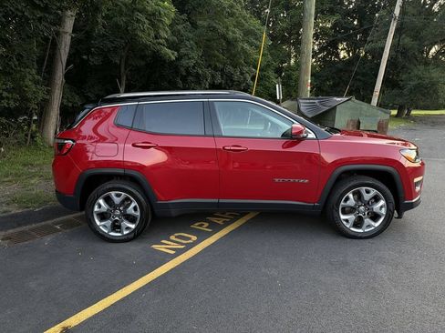 Used 2018 Jeep Compass Limited w/ Navigation Group AWD/4WD image 9