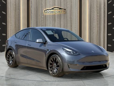 Used 2022 Tesla Model Y Performance image 1