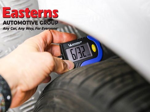 Used 2025 Toyota Corolla SE image 28