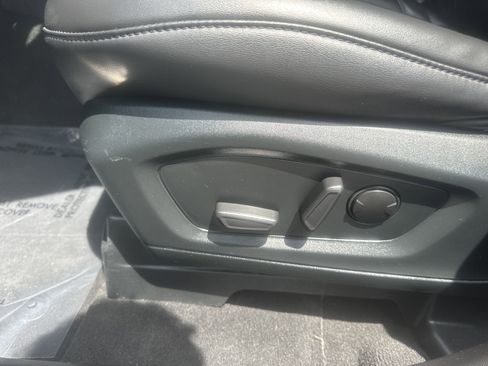 Used 2023 Ford Explorer XLT w/ Equipment Group 202A image 13