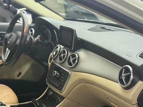 Used 2015 Mercedes-Benz GLA 250 4MATIC image 22