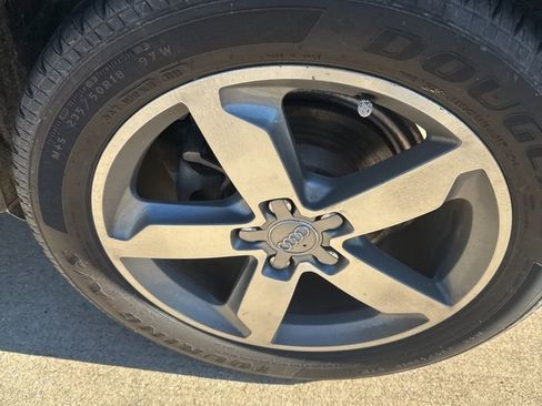 Used 2015 Audi Q3 2.0T Premium Plus w/ Driver Assistance Package image 5