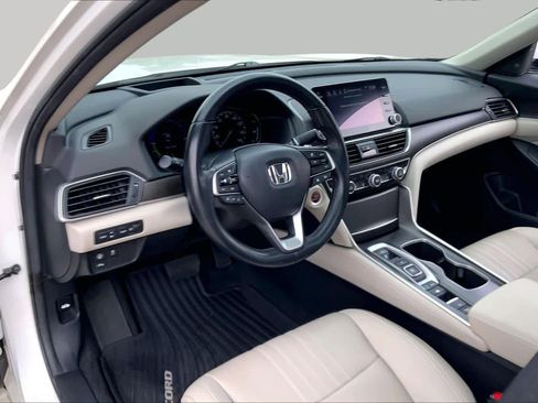 Used 2021 Honda Accord Touring image 18