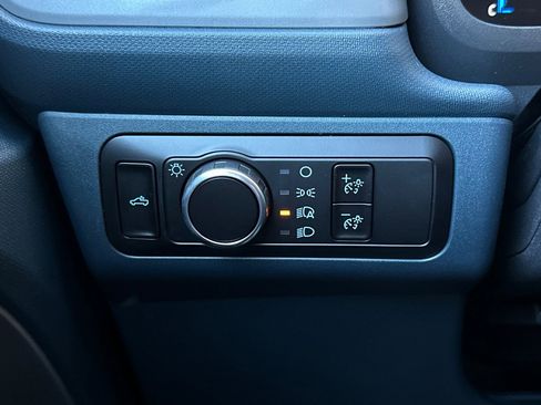 New 2025 Ford Maverick XL w/ Equipment Group 102A image 24