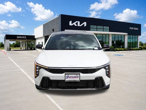 New 2026 Kia K4 EX w/ GT-Line Premium Package FWD image 2