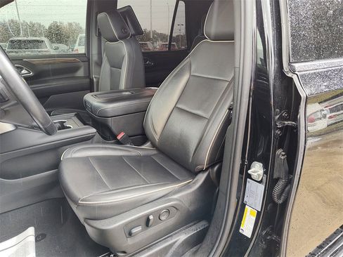 Used 2021 Chevrolet Tahoe Premier w/ Premium Package image 24