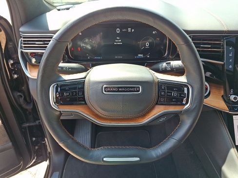 Used 2024 Jeep Grand Wagoneer Series III w/ HD Trailer Tow Package AWD/4WD image 20
