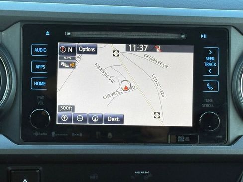 Used 2019 Toyota Tacoma TRD Off-Road image 8