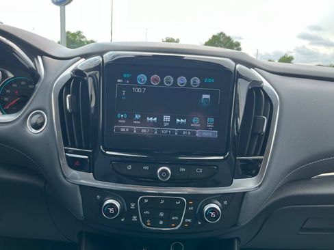 Used 2018 Chevrolet Traverse Premier w/ LPO, Floor Liner Package AWD/4WD image 18