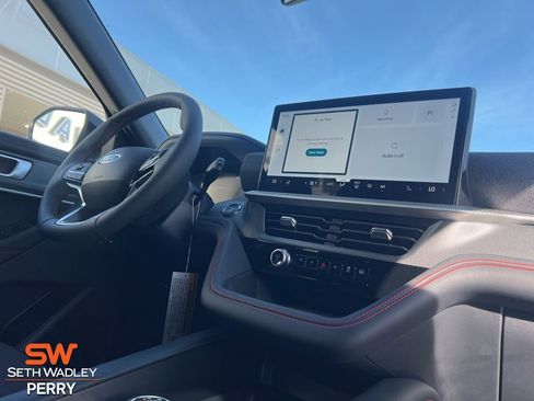 New 2026 Ford Explorer ST-Line w/ ST-Line Street Pack image 2