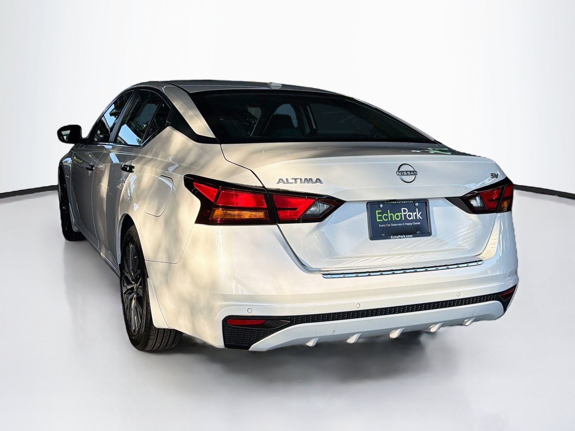 Used 2023 Nissan Altima 2.5 SV FWD image 5