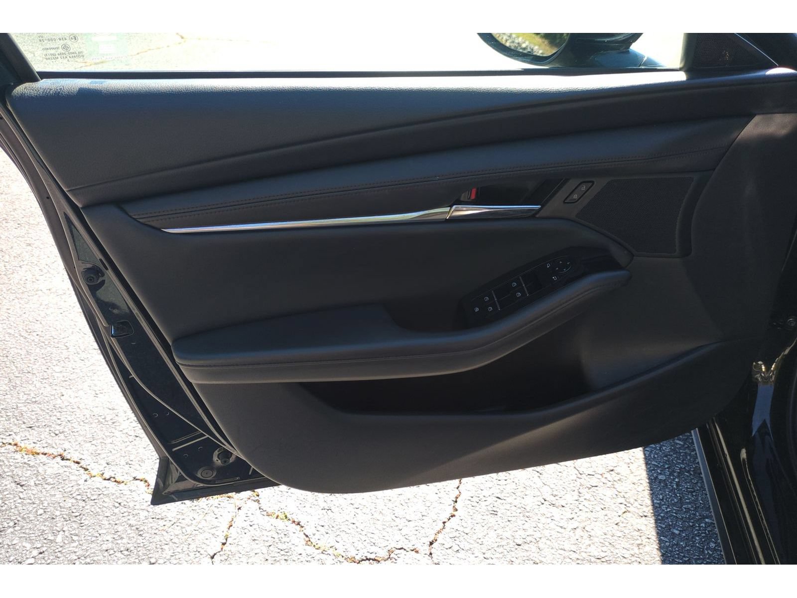 Used 2024 MAZDA MAZDA3 s FWD image 24