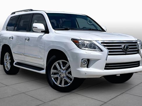 Used 2014 Lexus LX 570 4WD image 3