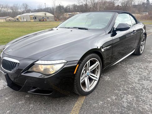 Used 2010 BMW M6 Convertible image 3