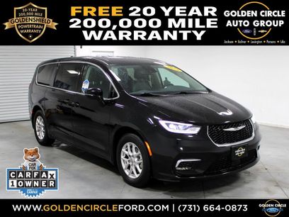 Used 2024 Chrysler Pacifica Touring-L