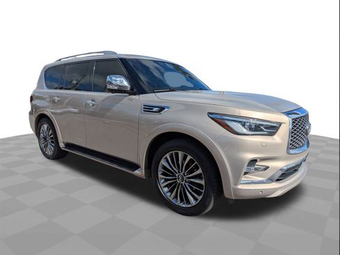 Used 2021 INFINITI QX80 Sensory w/ All-Season Package image 2