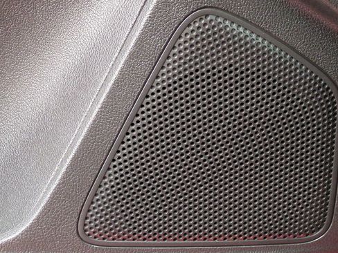 Used 2014 Ford Focus SE w/ SE Sport Package image 30