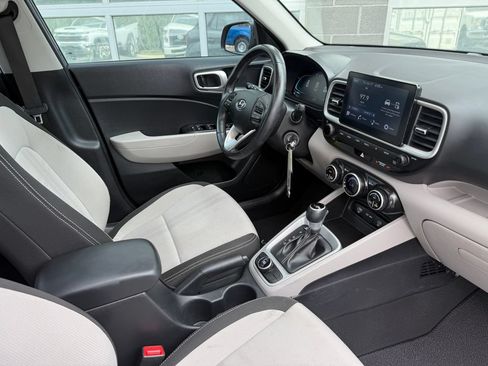 Used 2023 Hyundai Venue SEL w/ Cargo Package FWD image 45