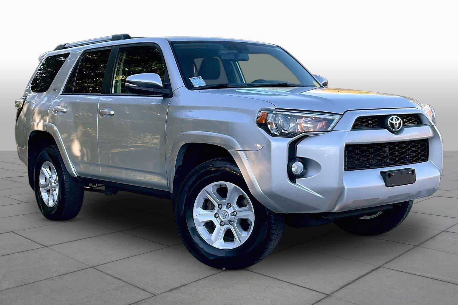 Used 2019 Toyota 4Runner SR5 Premium AWD/4WD image 2