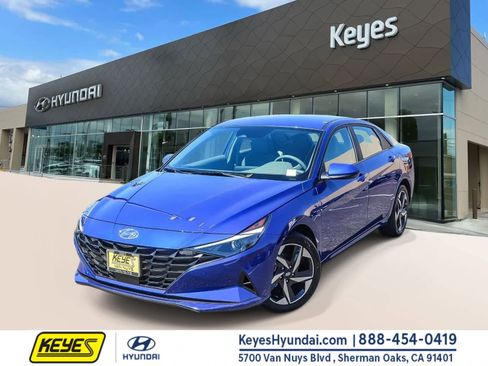 Used 2023 Hyundai Elantra SEL w/ Convenience Package image 1