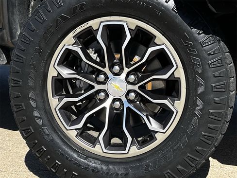 Used 2020 Chevrolet Colorado ZR2 image 28