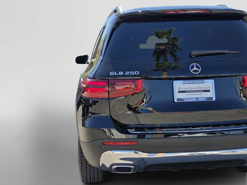Certified 2024 Mercedes-Benz GLB 250 image 11
