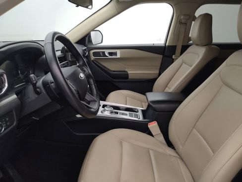 Used 2020 Ford Explorer XLT w/ Equipment Group 202A RWD image 17