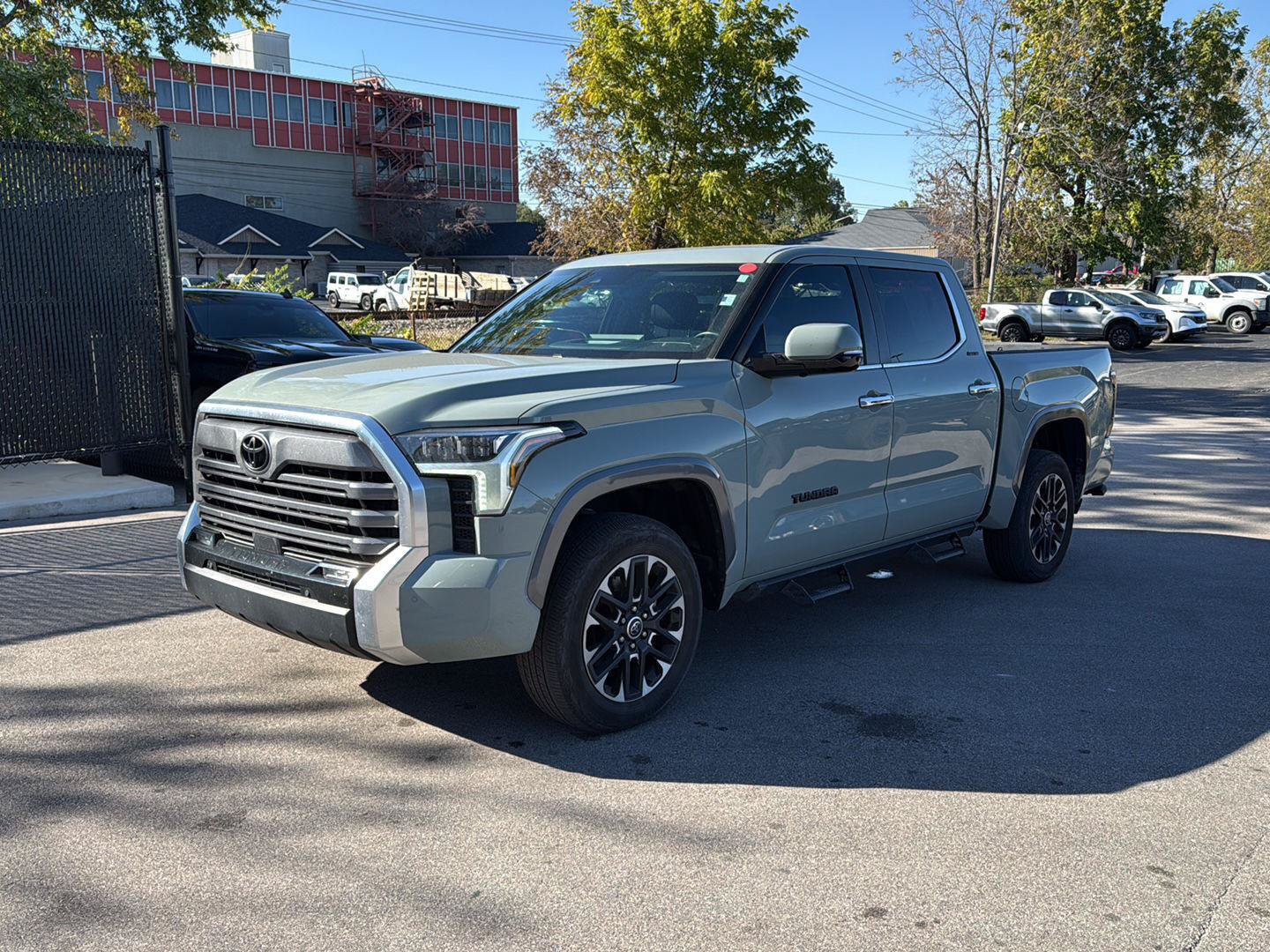 Used 2024 Toyota Tundra Limited AWD/4WD image 7