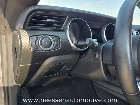 Used 2023 Ford Mustang Coupe image 19