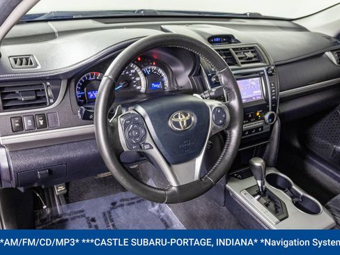 Used 2012 Toyota Camry SE w/ Leather Pkg FWD image 4