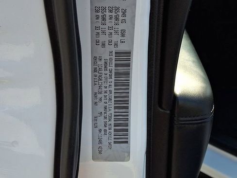 Used 2020 Jeep Grand Cherokee Laredo w/ Laredo X Package image 27