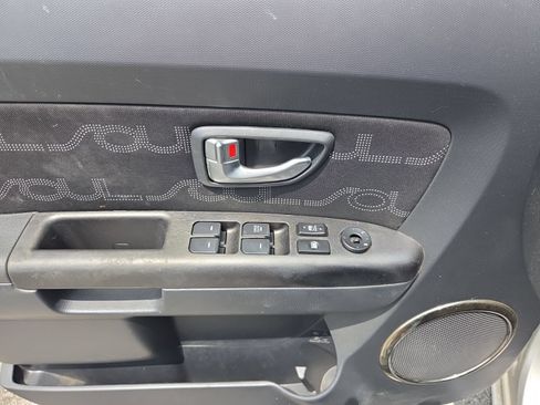 Used 2013 Kia Soul + w/ Audio Pkg FWD image 12