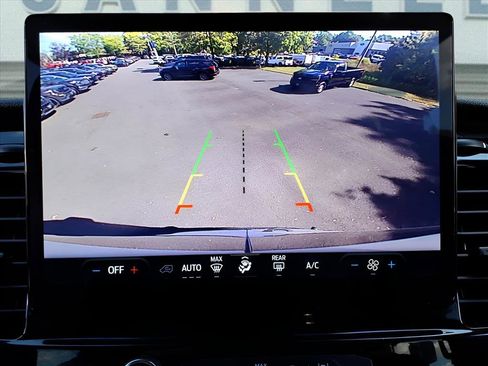 Used 2024 Ford Transit 350 XLT image 24