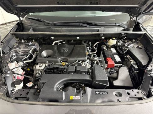 Certified 2022 Toyota RAV4 LE AWD/4WD image 29